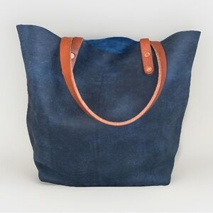 EUC KMM Navy Kodiak Tote Bag Purse